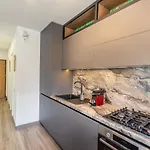 Urban Plaza Mountain View Luxury Retreat Daire