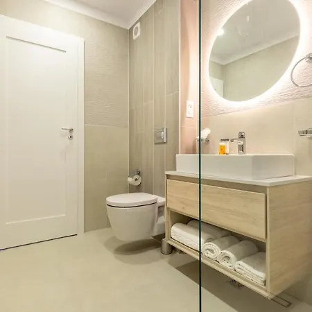 Urban Plaza Mountain View Luxury Retreat * Braşov