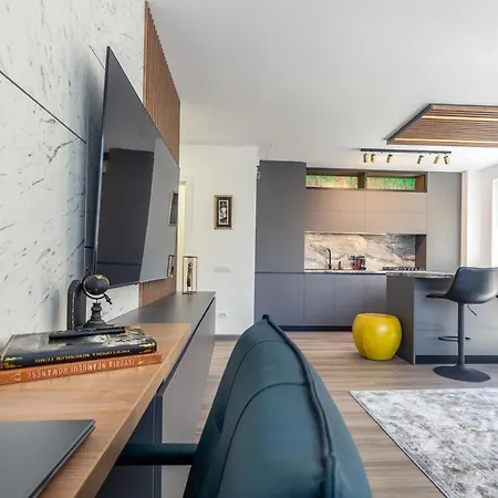 Urban Plaza Mountain View Luxury Retreat Daire *