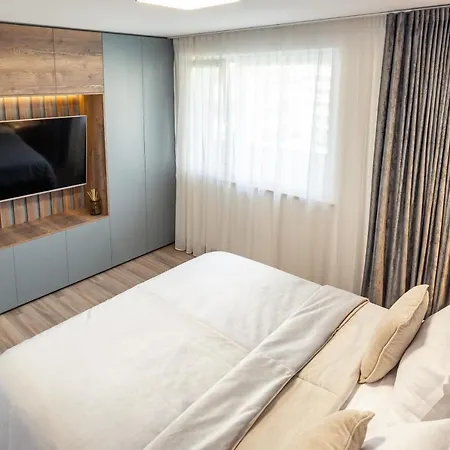 Urban Plaza Mountain View Luxury Retreat Апартаменты Брашов
