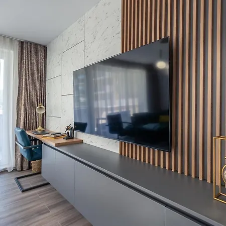 Apartament Urban Plaza Mountain View Luxury Retreat