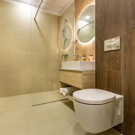 Urban Plaza Mountain View Luxury Retreat Апартаменты Брашов