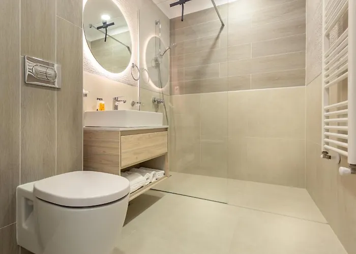 Urban Plaza Mountain View Luxury Retreat