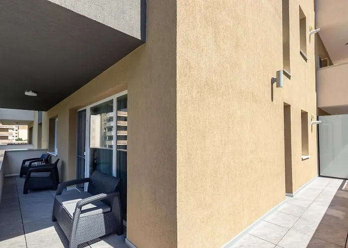 Urban Plaza Mountain View Luxury Retreat Apartment Brasov