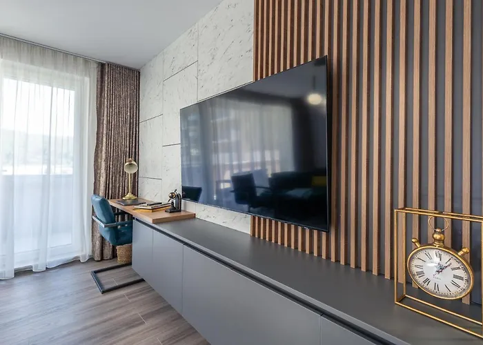 Daire Urban Plaza Mountain View Luxury Retreat