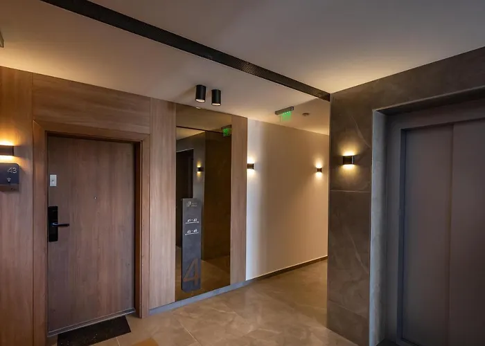 Urban Plaza Mountain View Luxury Retreat *